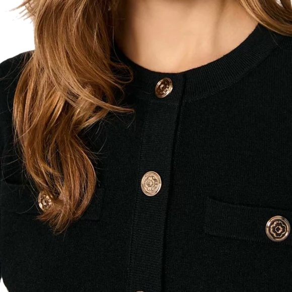 Rycape 2-in-1 knit Dress & Removable Cape - Picture 3 of 9